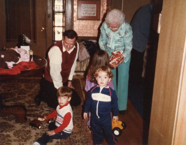 Mimi with her son Matt and grandchildren Michael, David and Andrea