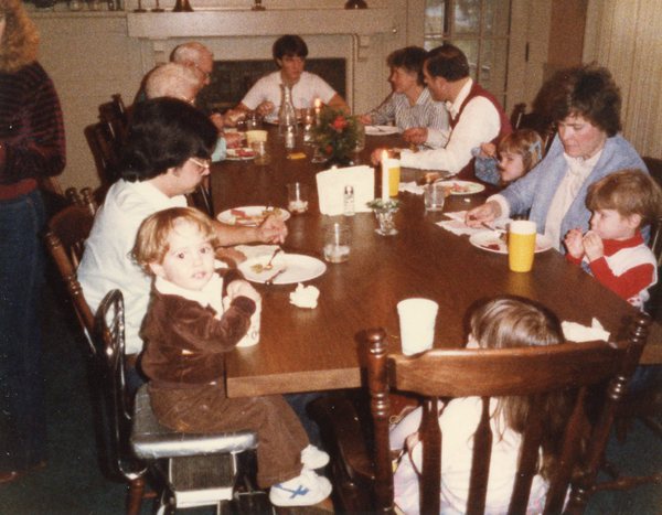 Famliy gathering with Lori and Van with kids, David and Andrea. Lorraine and Matt with Michael and Leann. Nana, Bubba, Mimi and Nick at end of table.
